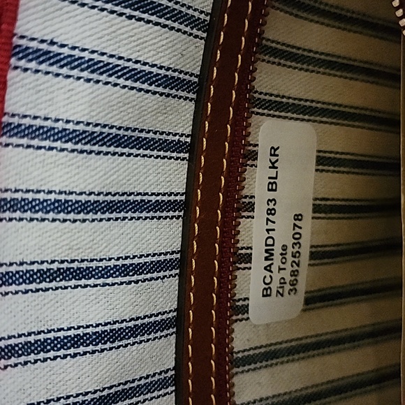 Dooney & Bourke Wayfarer Zip Tote - Picture 5 of 8